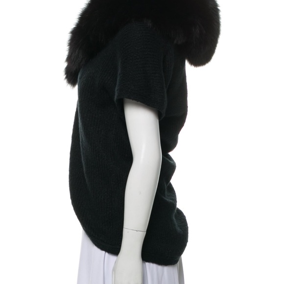 Beautiful new long jacket with fur faux trim - Picture 3 of 9